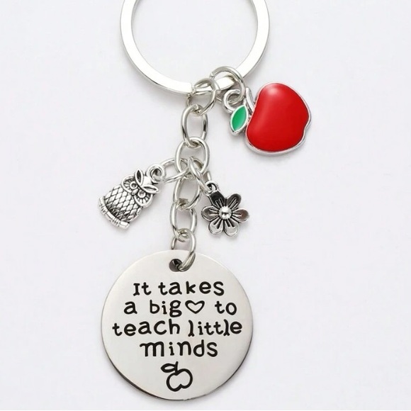 Accessories - NWT Teacher Keyring - It Takes a Big Heart to Teach Little Minds
